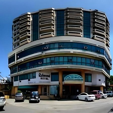 Richmond Plaza Hotel Tabok Zewnętrze zdjęcie