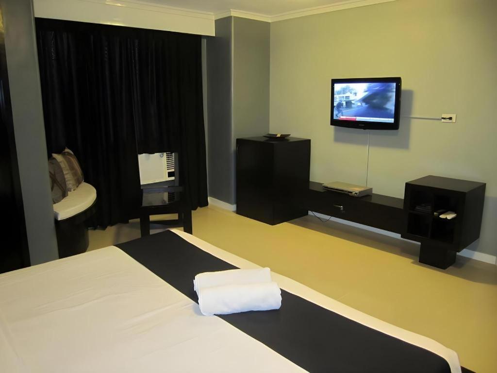 Richmond Plaza Hotel Tabok Zewnętrze zdjęcie