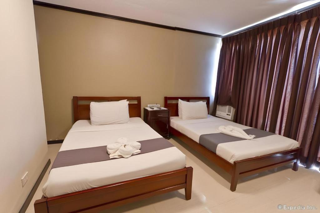 Richmond Plaza Hotel Tabok Zewnętrze zdjęcie