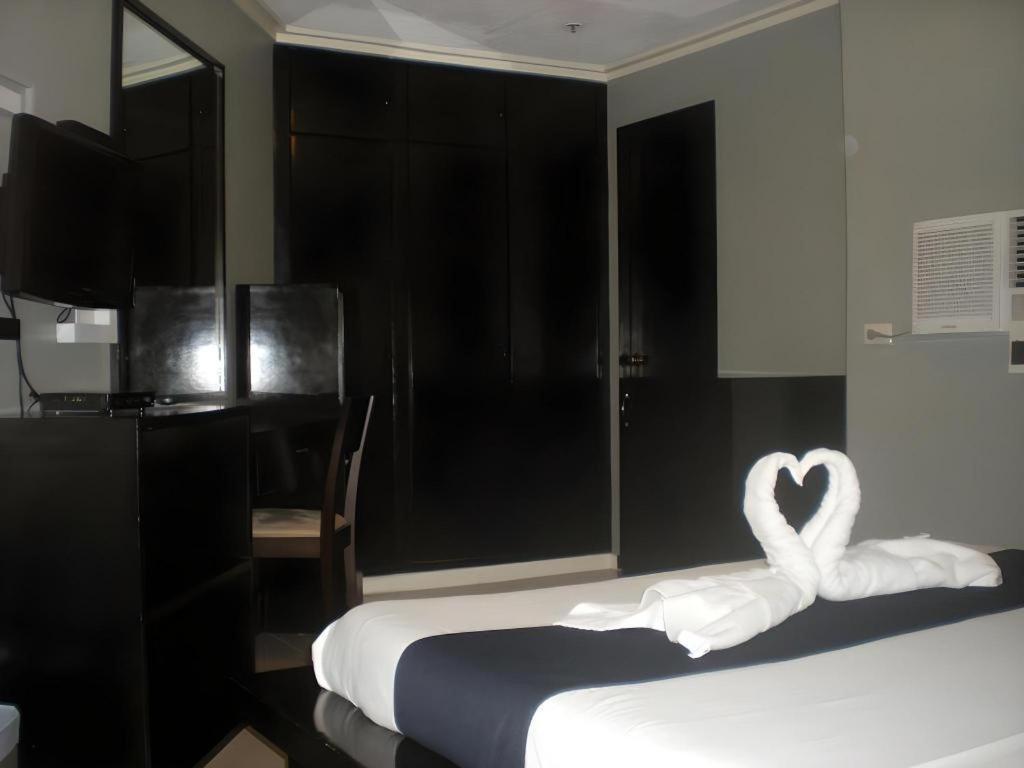 Richmond Plaza Hotel Tabok Zewnętrze zdjęcie
