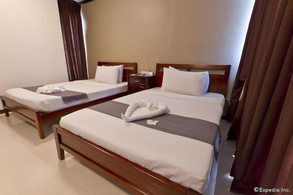Richmond Plaza Hotel Tabok Zewnętrze zdjęcie