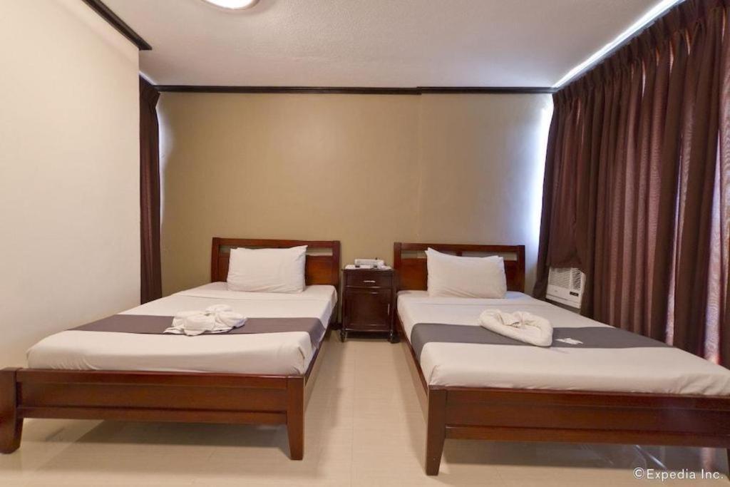 Richmond Plaza Hotel Tabok Zewnętrze zdjęcie