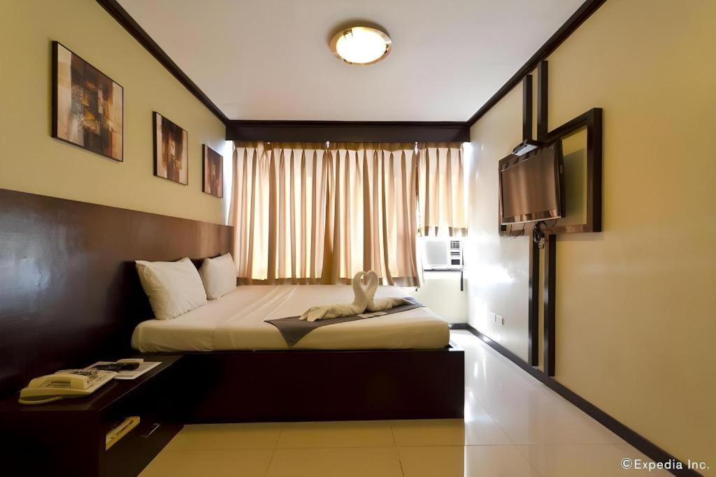 Richmond Plaza Hotel Tabok Zewnętrze zdjęcie