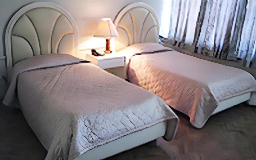 Richmond Plaza Hotel Tabok Zewnętrze zdjęcie