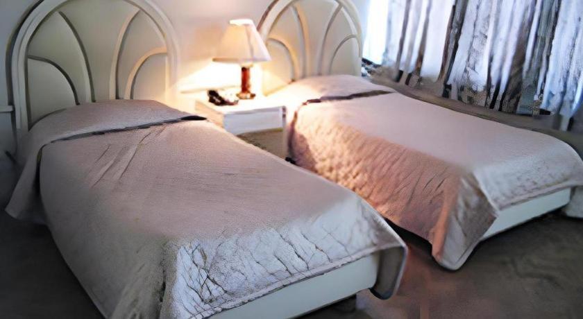 Richmond Plaza Hotel Tabok Zewnętrze zdjęcie