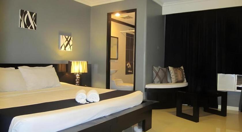 Richmond Plaza Hotel Tabok Zewnętrze zdjęcie