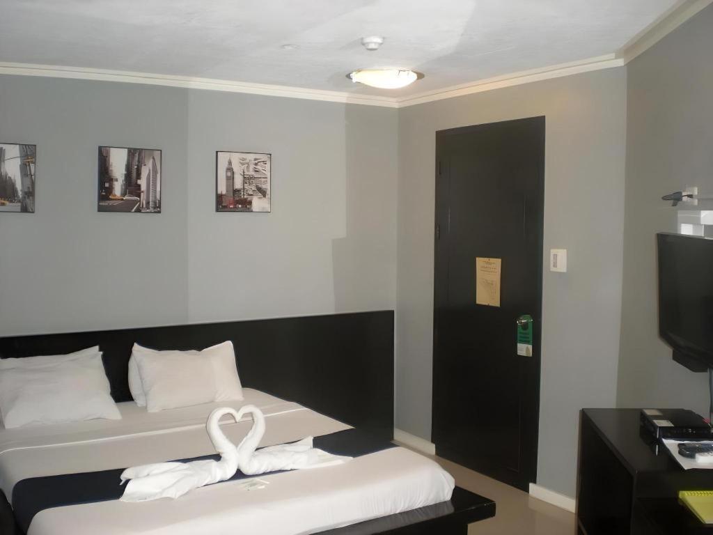 Richmond Plaza Hotel Tabok Zewnętrze zdjęcie