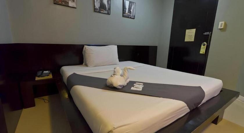Richmond Plaza Hotel Tabok Zewnętrze zdjęcie