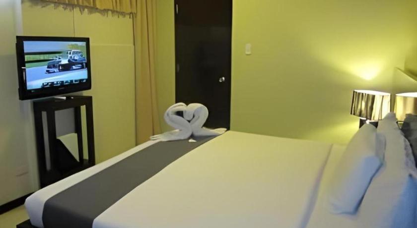 Richmond Plaza Hotel Tabok Zewnętrze zdjęcie