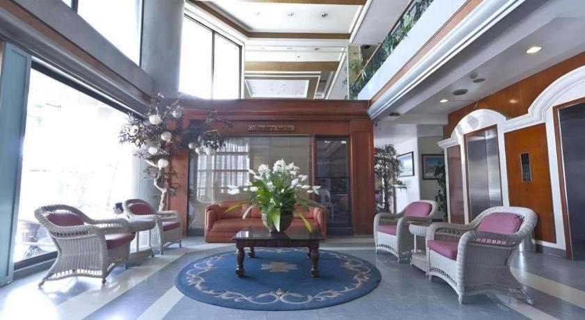 Richmond Plaza Hotel Tabok Zewnętrze zdjęcie